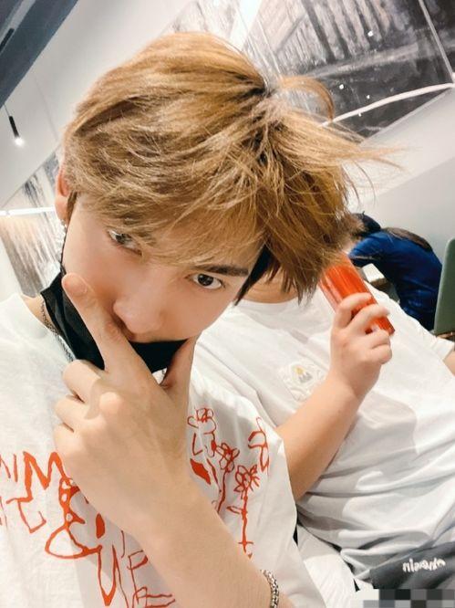 胡湾爆料男星是谁啊视频,揭秘视频中神秘男星身份