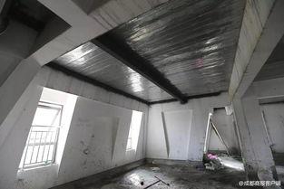 新房楼顶开裂爆料视频,揭秘爆料视频背后的真相  第3张