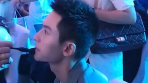 娱乐吃瓜女孩,揭秘吃瓜女孩的欢乐盛宴 第2张 娱乐吃瓜女孩,揭秘吃瓜女孩的欢乐盛宴 第2张