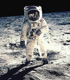 马斯克爆料登月了吗视频,登月真相曝光，揭秘NASA登月疑云