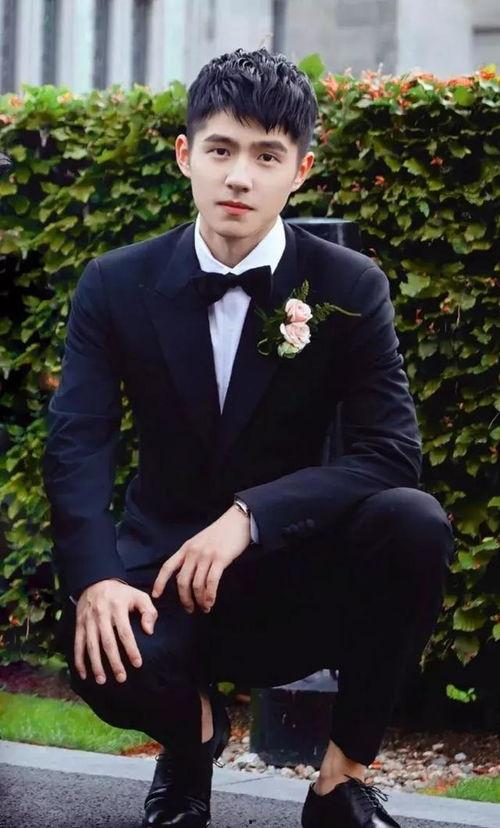 易烊千玺路人缘娱乐爆料,娱乐爆料揭示人气背后的秘密  第2张