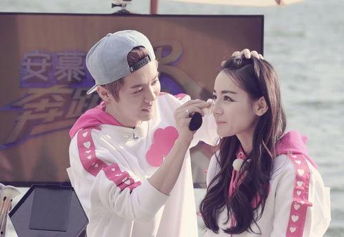 狗仔爆料鹿晗迪丽热巴视频,鹿晗迪丽热巴亲密互动视频曝光 第1张 狗仔爆料鹿晗迪丽热巴视频,鹿晗迪丽热巴亲密互动视频曝光 第1张