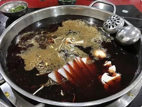 瓜姐居民楼火锅免费吃现场,免费大餐,邻里共享欢乐时光 第3张 瓜姐居民楼火锅免费吃现场,免费大餐,邻里共享欢乐时光 第3张