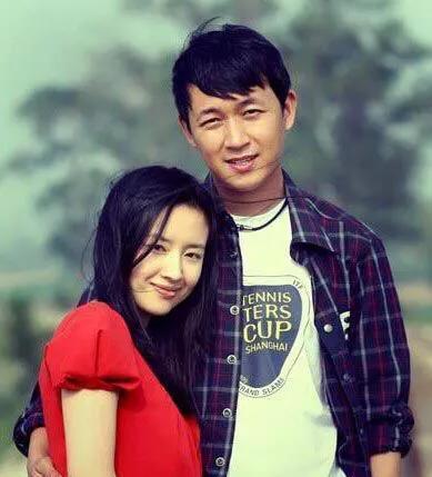 狗仔卓伟爆料娱乐圈拍到的猛料,娱乐圈惊天内幕大揭秘! 第3张 狗仔卓伟爆料娱乐圈拍到的猛料,娱乐圈惊天内幕大揭秘! 第3张