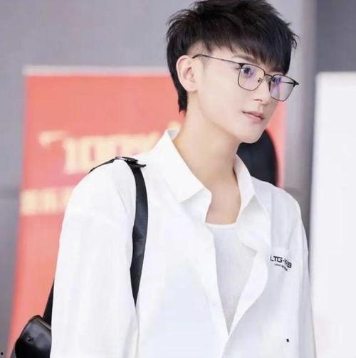 刘宇早期爆料视频大全下载,揭秘娱乐圈不为人知的一面 第3张 刘宇早期爆料视频大全下载,揭秘娱乐圈不为人知的一面 第3张